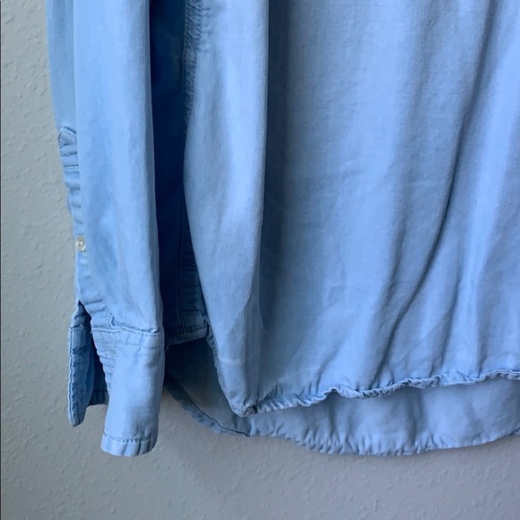 🎈 DONATED 🎈 soft half button up - Picture 4 of 5